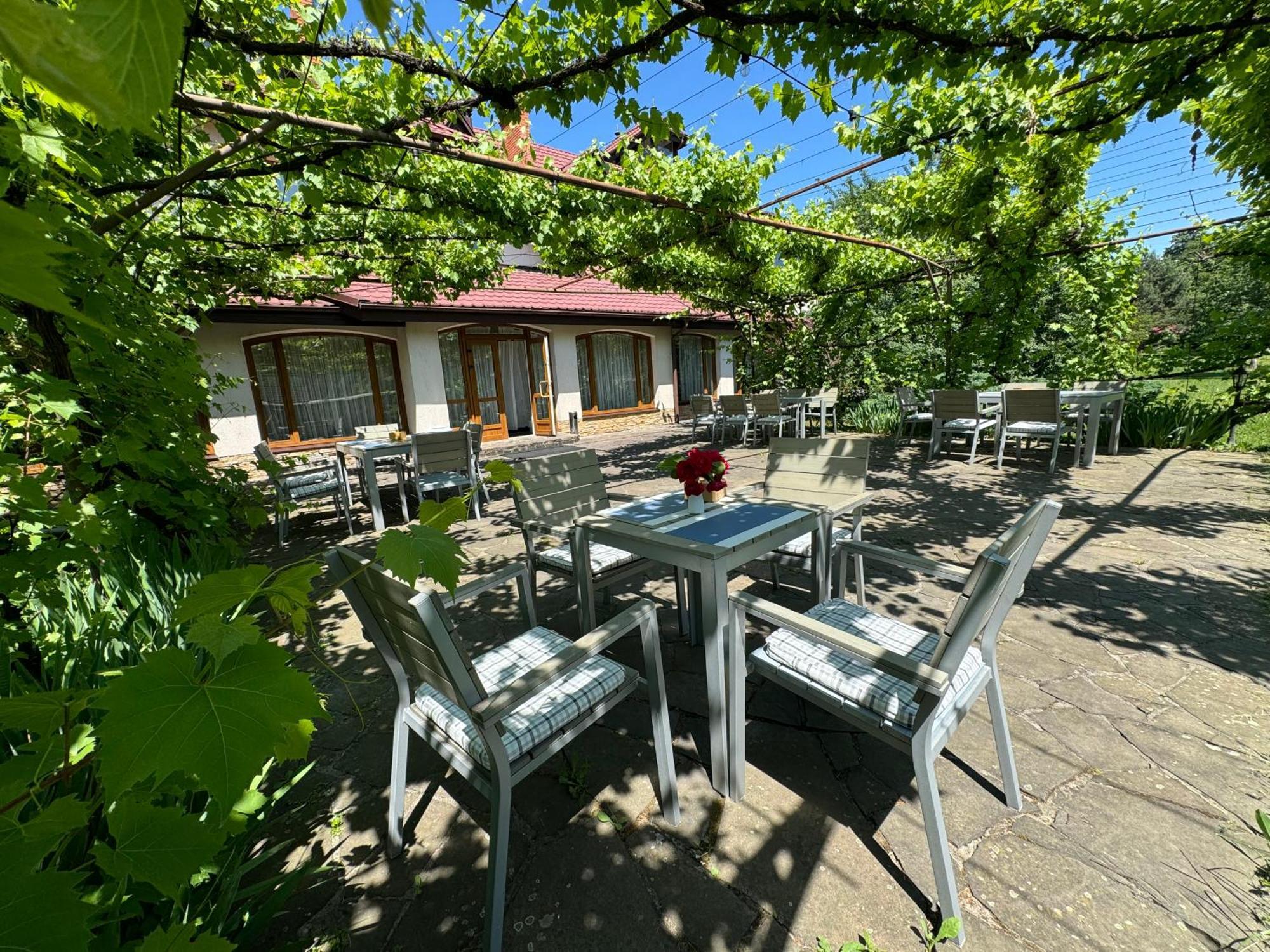 Троянда Карпат Otel Karpaty Dış mekan fotoğraf
